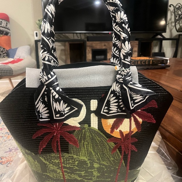 Farm Rio Copacabana Raffia Shell tote - Picture 5 of 14